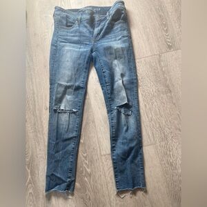 Women American Eagle Outfitters Light Blue Ripped Skinny Jeans Size 04
